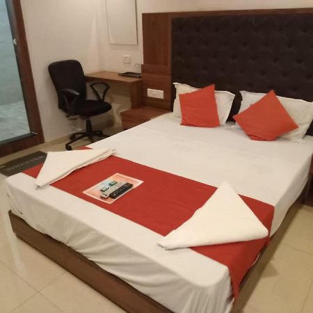 Hotel Sai Deep Lodging By Wb Inn Navi Mumbai Exterior photo